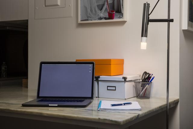 Desk.jpg