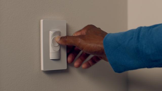 Contrôlez l’ensemble de votre salon avec un seul interrupteur