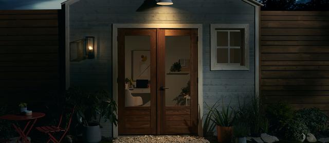 Standard Bulb PAR38 Outside