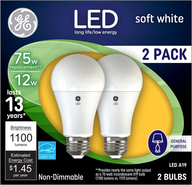 Emballage avant de 75 l’ampoule à usage général à LED de remplacement GE Soft White W A19 (paquet de 2))