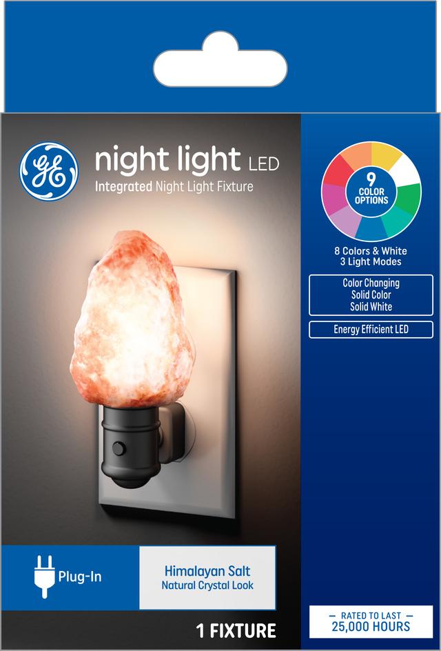 Emballage avant de GE Night Light LED Himalayan Salt Color-Changing Décoration Plug-in Fixture (1-Pack)